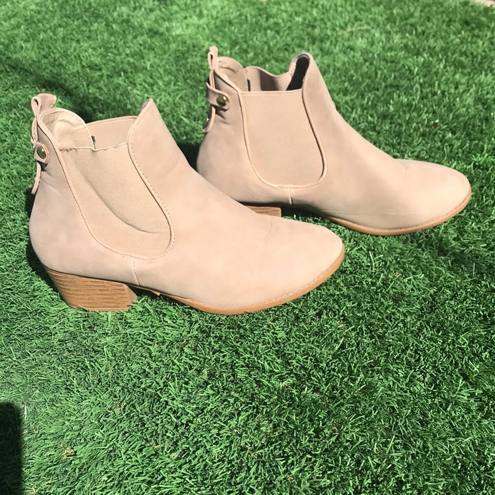 Booties like new